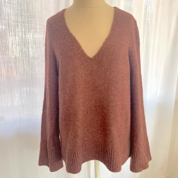 Calvin Klein V Neck Bell Sleeve Sweater - Picture 1 of 8